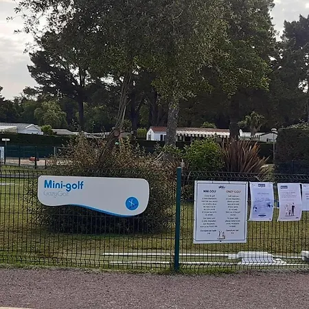 Campsite La Palmyre Mobil 3ch Confort 4 Etoiles Les Charmettes *