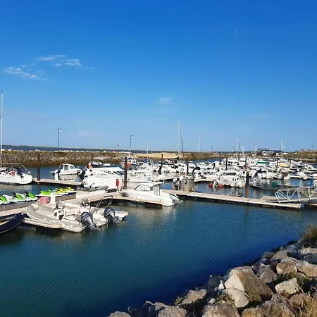 Camping La Palmyre Mobil 3ch Confort 128 4 Etoiles Les Charmettes